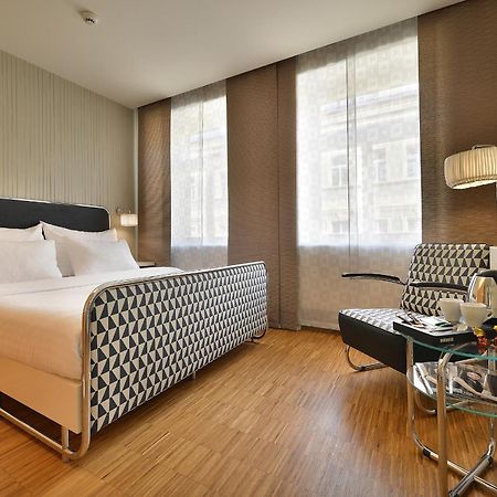 Three Crowns Hotel Praag Buitenkant foto