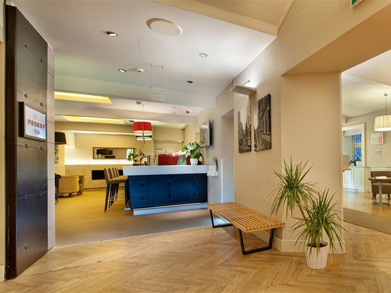 Three Crowns Hotel Praag Buitenkant foto