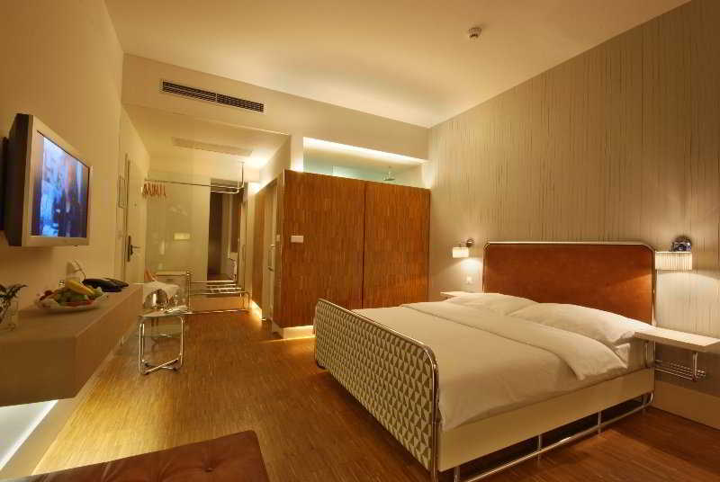 Three Crowns Hotel Praag Buitenkant foto
