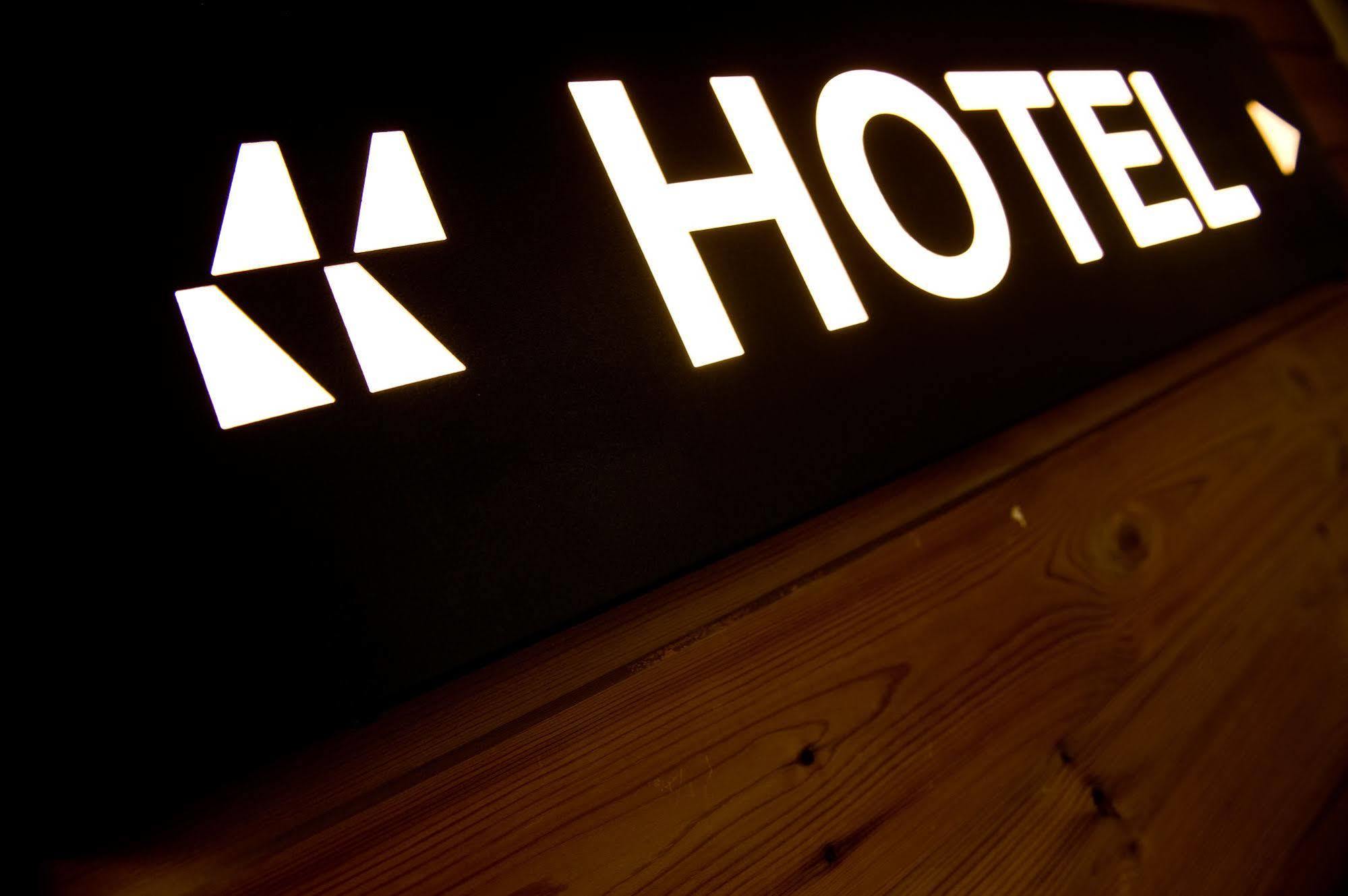 Three Crowns Hotel Praag Buitenkant foto